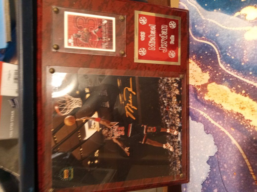 Michael Jordan plaque and photo $15