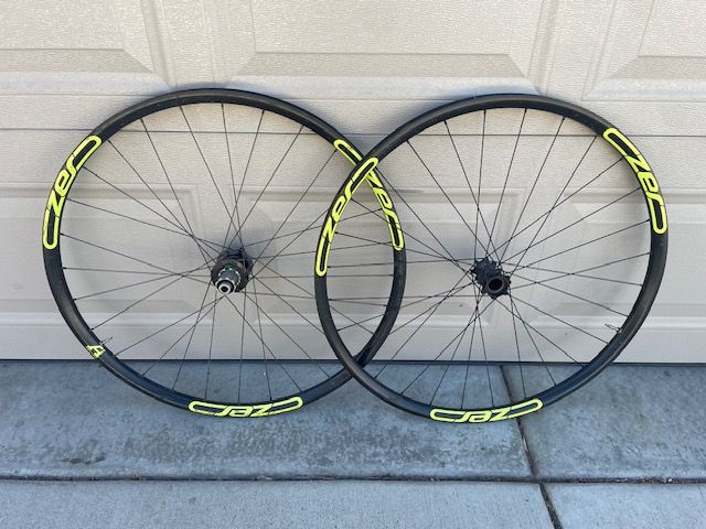 Cannondale C-Zero 29" Lefty carbon disc wheelset