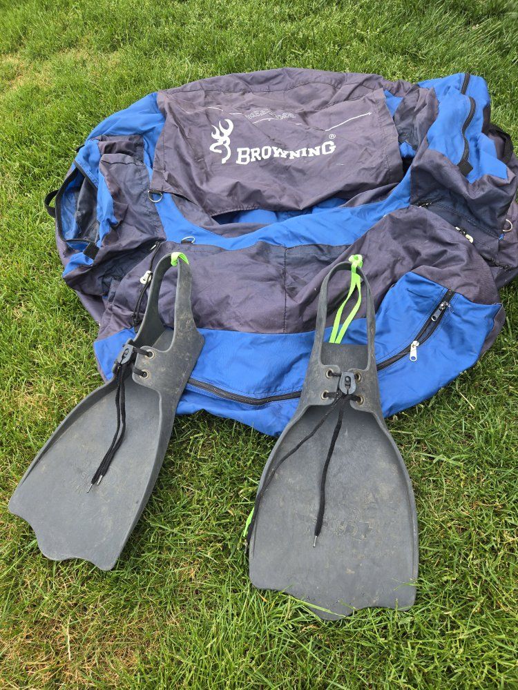 Float tube and fins