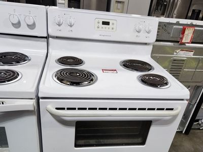 FRIGIDAIRE WHITE COIL TOP RANGE! W-WARRANTY