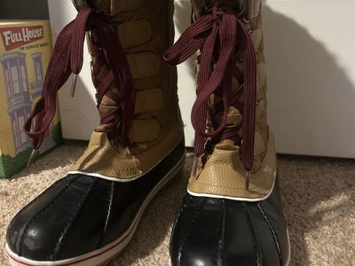 Cute Winter Duck Boots with Faux Fur Trim - Size 8, Tan & Black