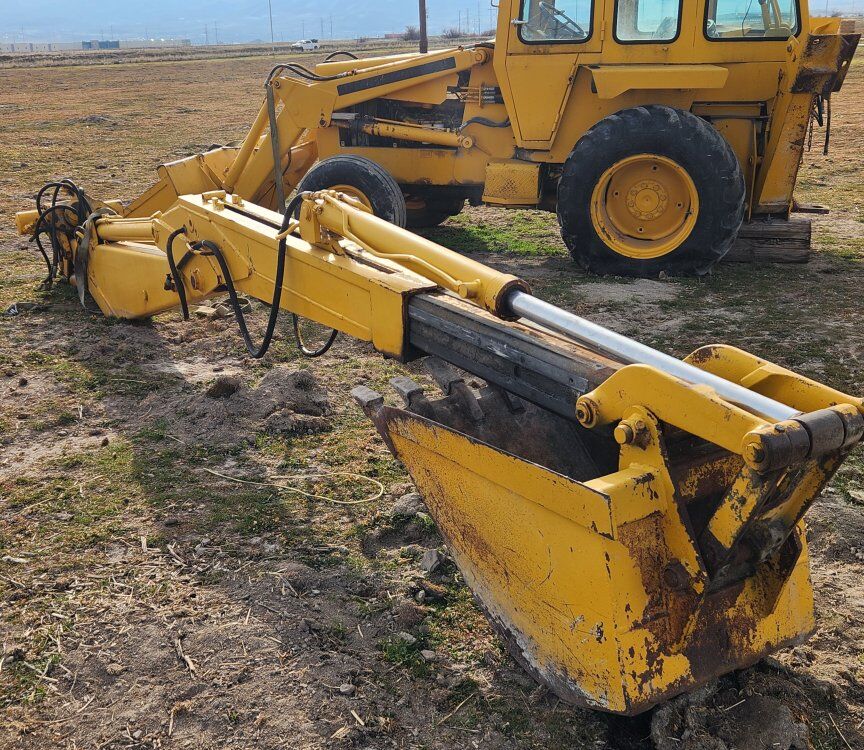 International Backhoe IH 260 A