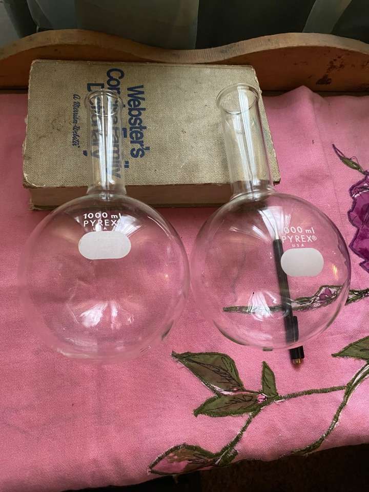 1000 ml 500 ml boiling flasks