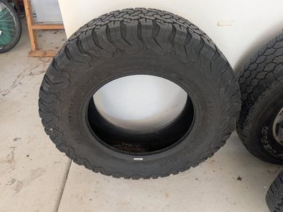 Brand New BFGoodrich All-Terrain T/A KO2 Tire LT275/70R18