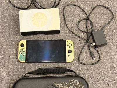 Nintendo Switch OLED Legend of Zelda Edition + Case