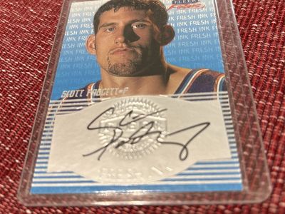1999-00 Fleer Focus Certified Autograph Scott Padgett Fresh Ink Autograph Utah Jazz NBA Basketball Card Auto FLEER COA embossed