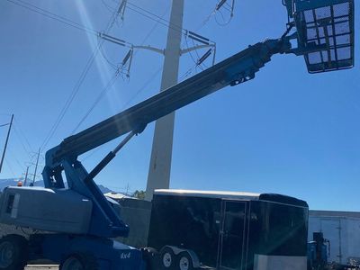 Genie S-60 telescopic boom lift