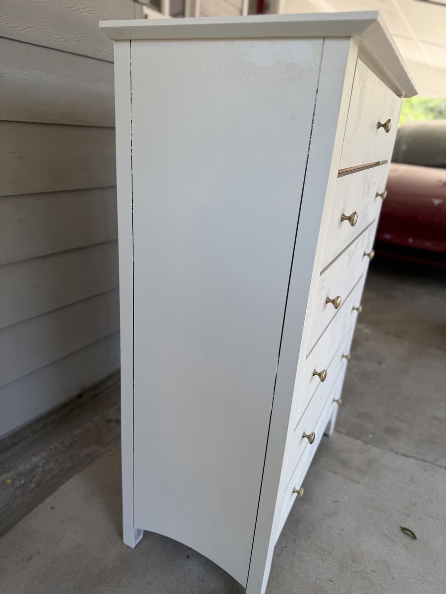 Main image 3