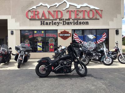 2020 HARLEY-DAVIDSON SOFTAIL STREET BOB