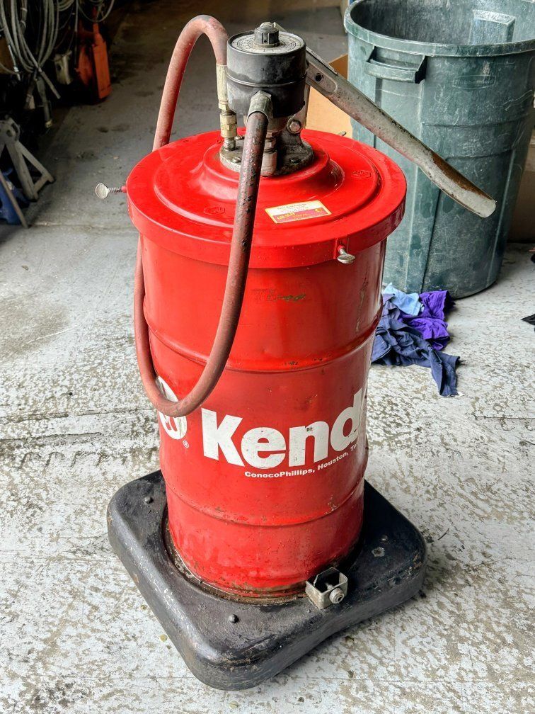 Gear Oil 16 gal. roll around dolly w/ Graco Pump