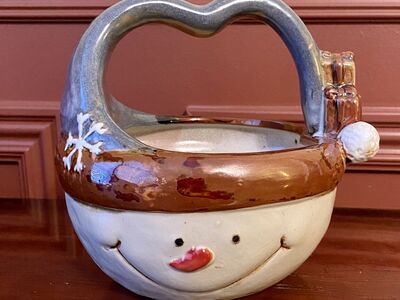 Vintage Snowman High Gloss Ceramic Bowl/Planter W/ Handle - Great Condition - C PIX.