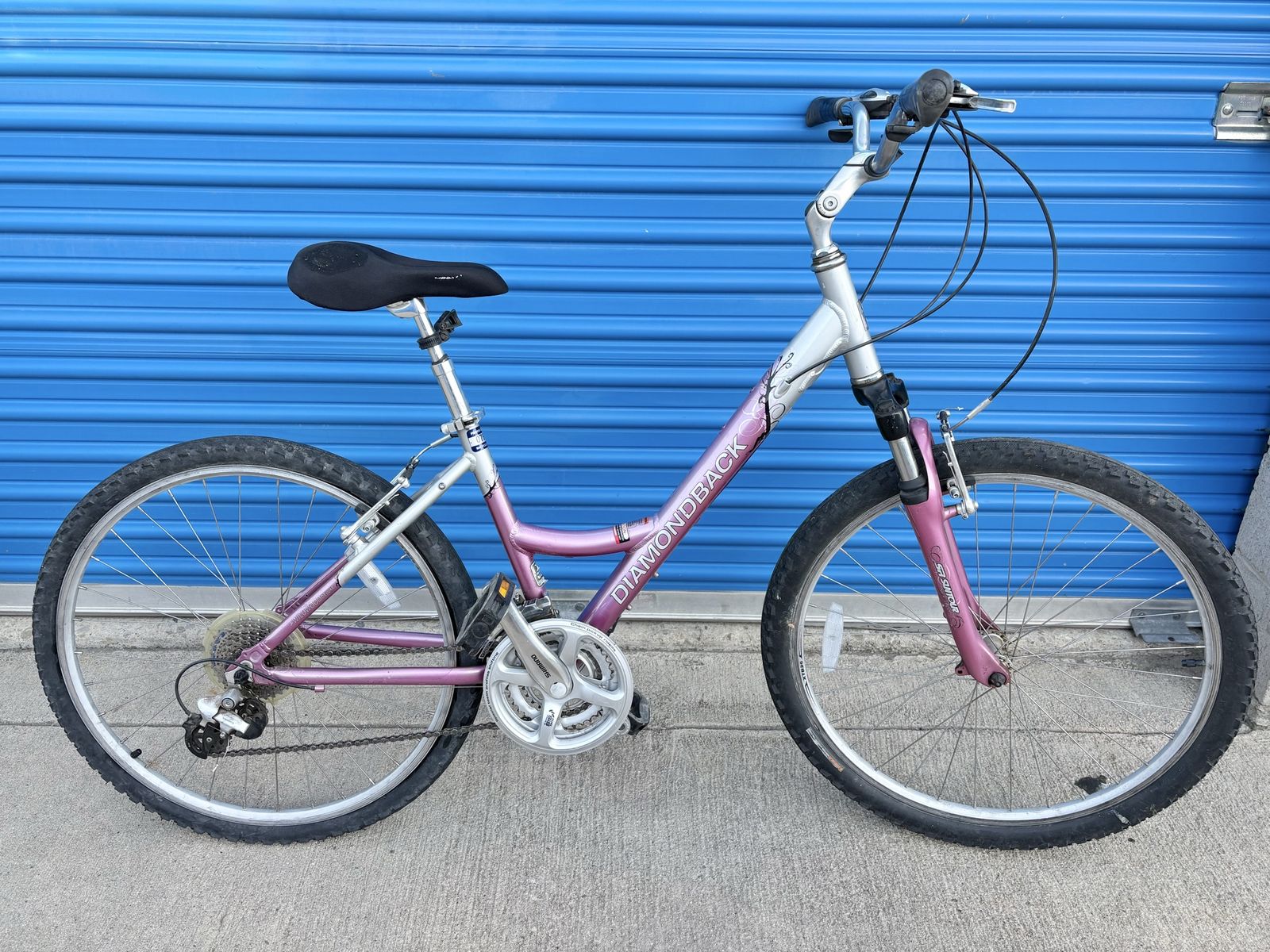 Diamondback SR Suntour 26” Womens Mountain Bike