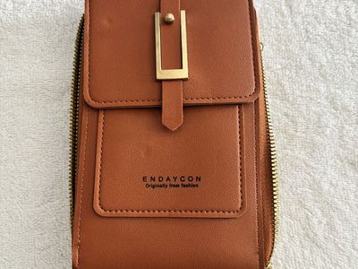 NWT Endaycon Touchscreen Crossbody Phone Bag Wallet - Camel Brown