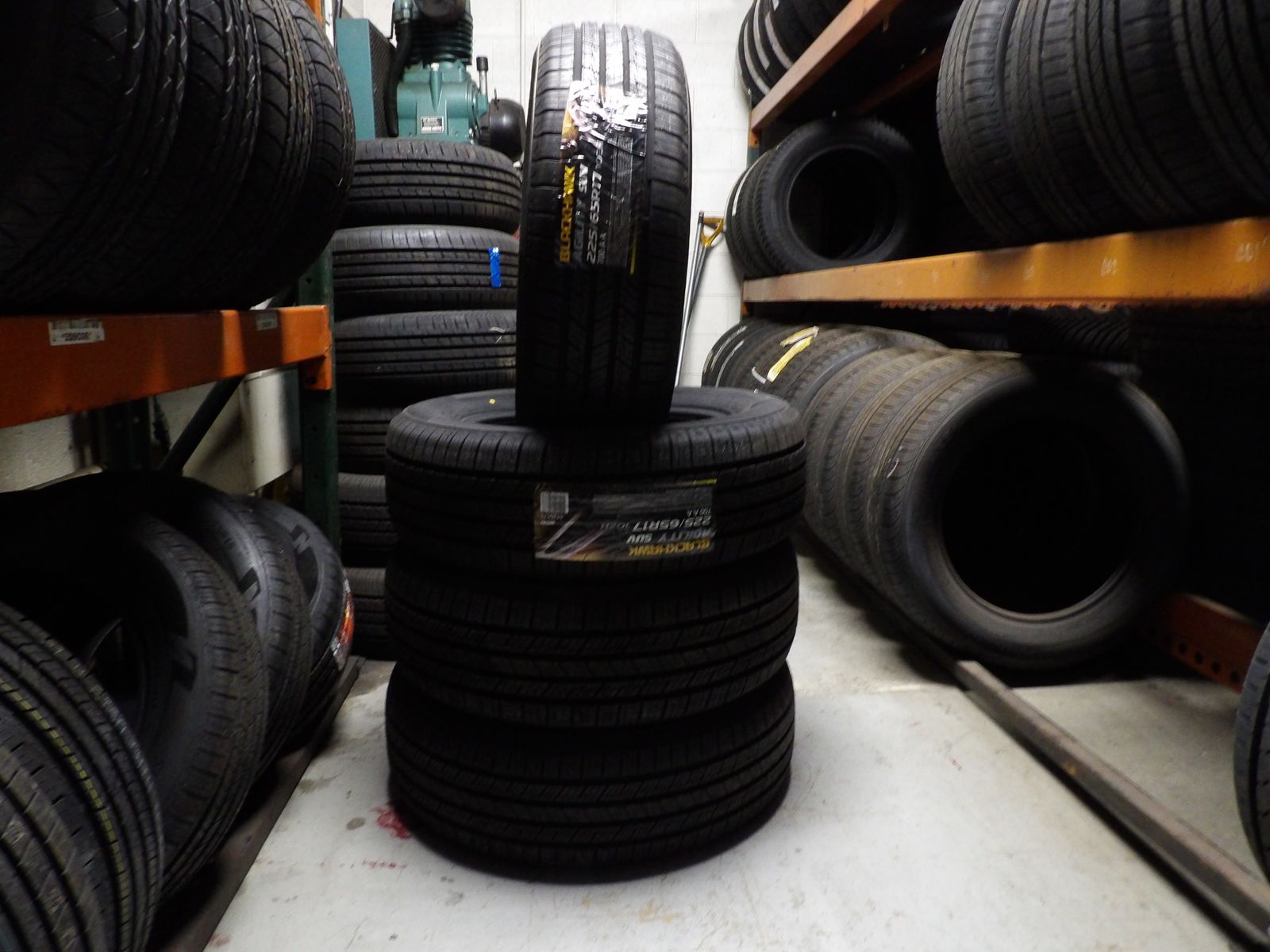 225/65R17 BLACKHAWK AGILITY SUV SET OF NEW TIRS