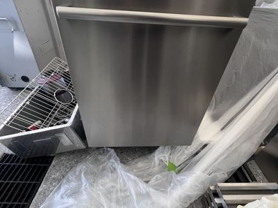 Bosch 800 Series Dishwasher – SGX78C55UC – Stainless Steel – $700