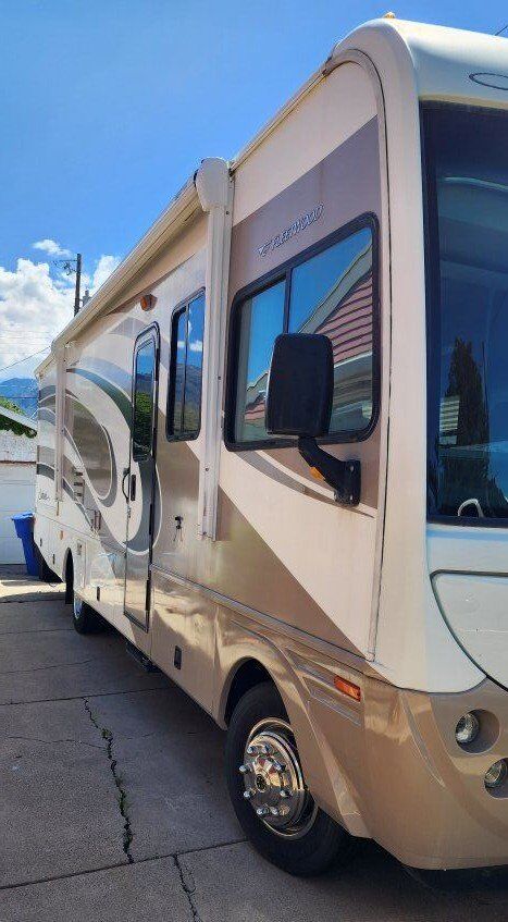 For Sale: *Price Dropped*2006 Fleetwood South