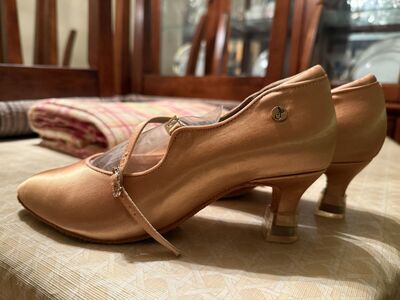 Ballroom dance shoes