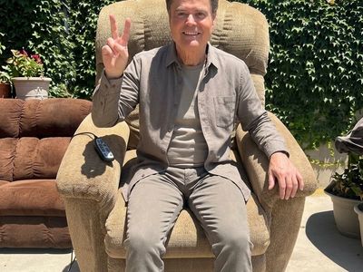 La-Z-Boy Tan Power Lift Recliner w/ Massage, Zero Gravity, Remote Control, 350 lbs Cap.