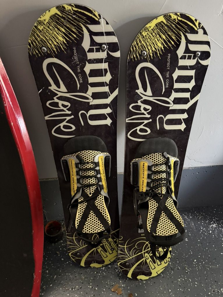 Body Glove Trick Skis