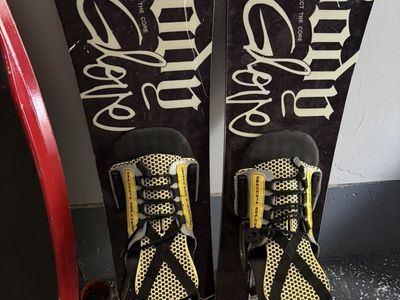 Body Glove Trick Skis