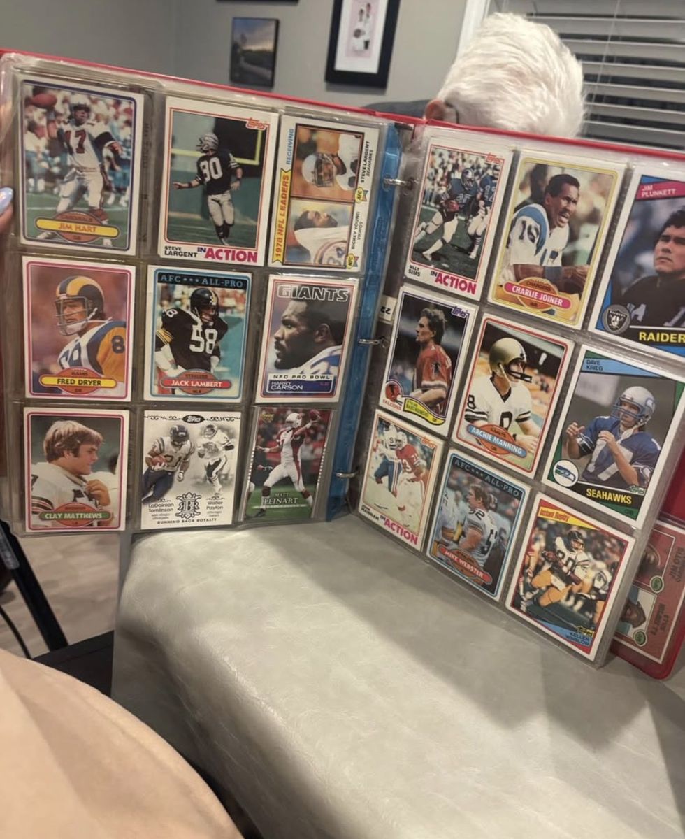 NFL TRADING CARDS