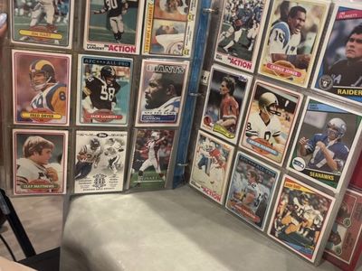 NFL TRADING CARDS