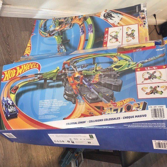 Hot Wheels Action Colossal Crash Track Set - Collisions Colossales