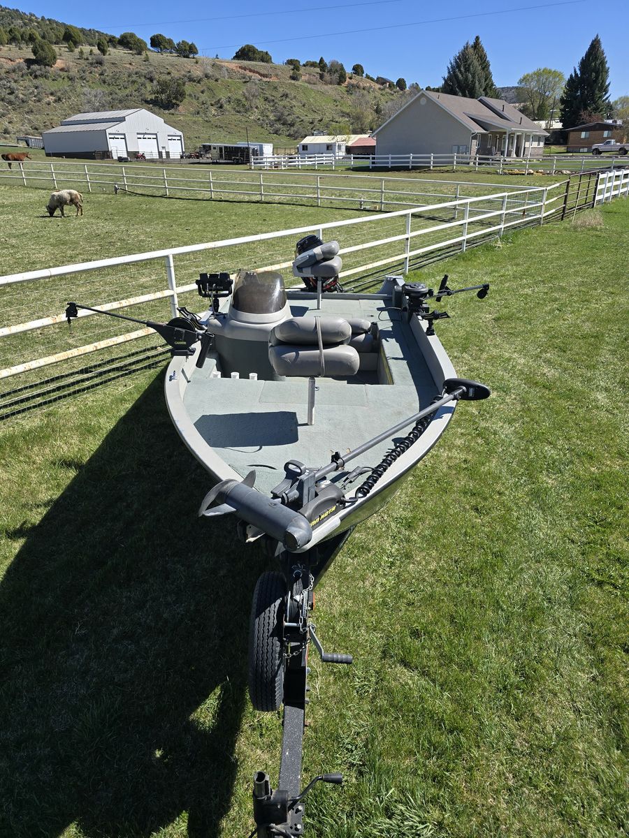 2000 Tracker Pro V16