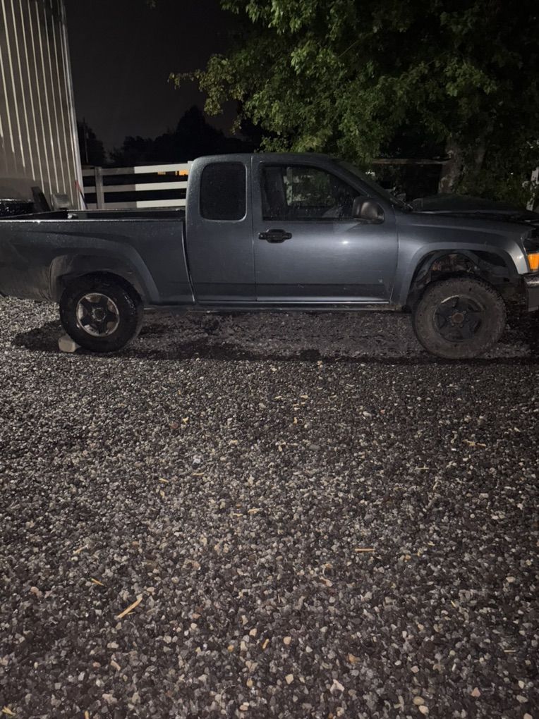 WRECKED 2007 Chevy Colrado