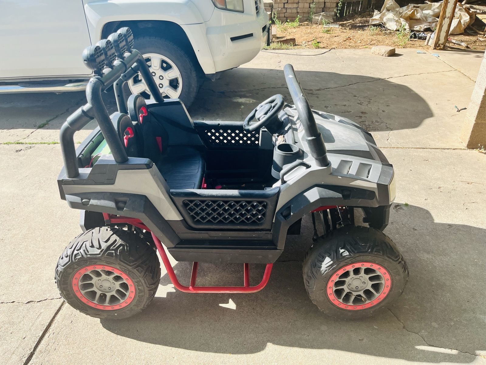 Main image 3