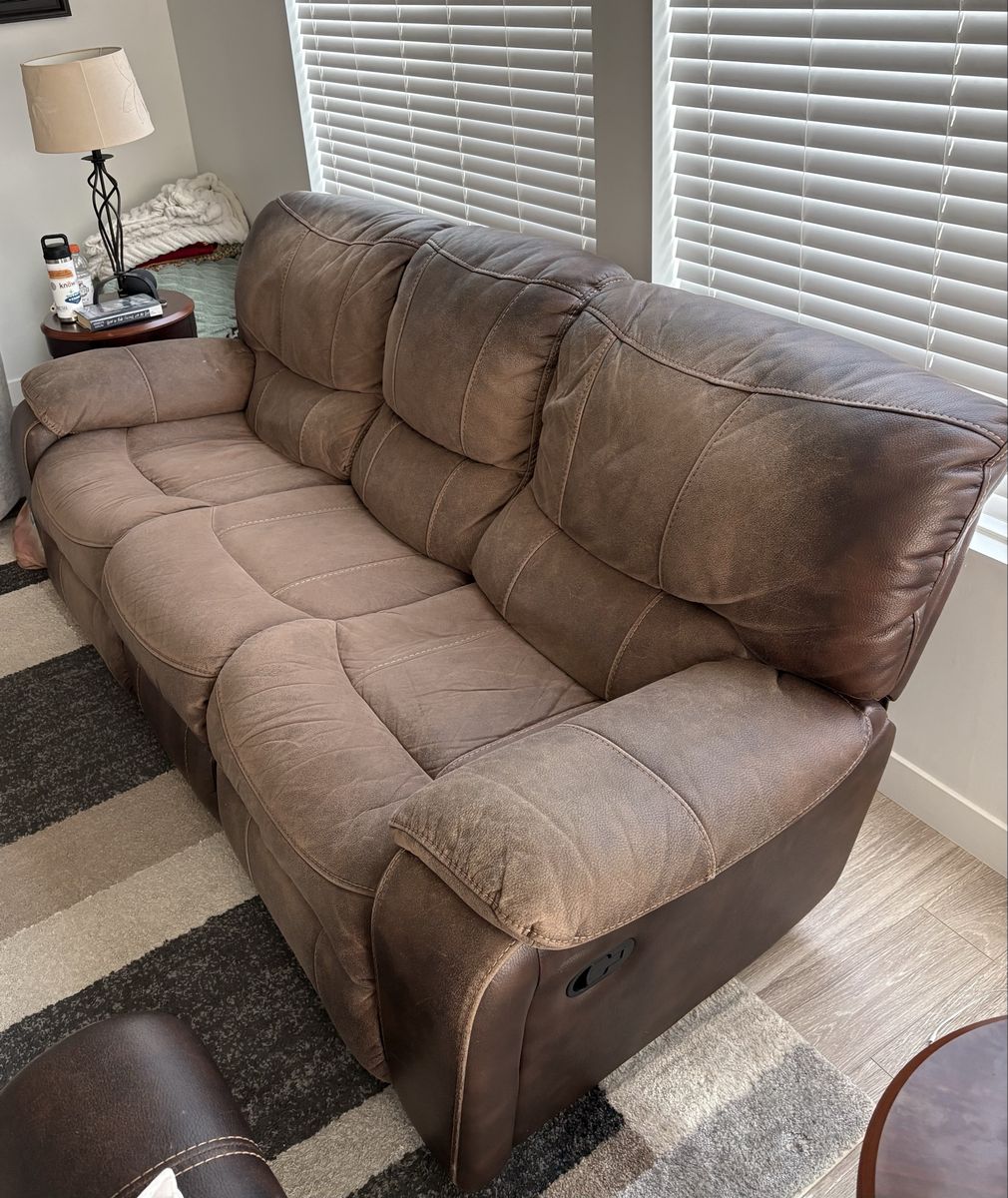 Free dual reclining sofa