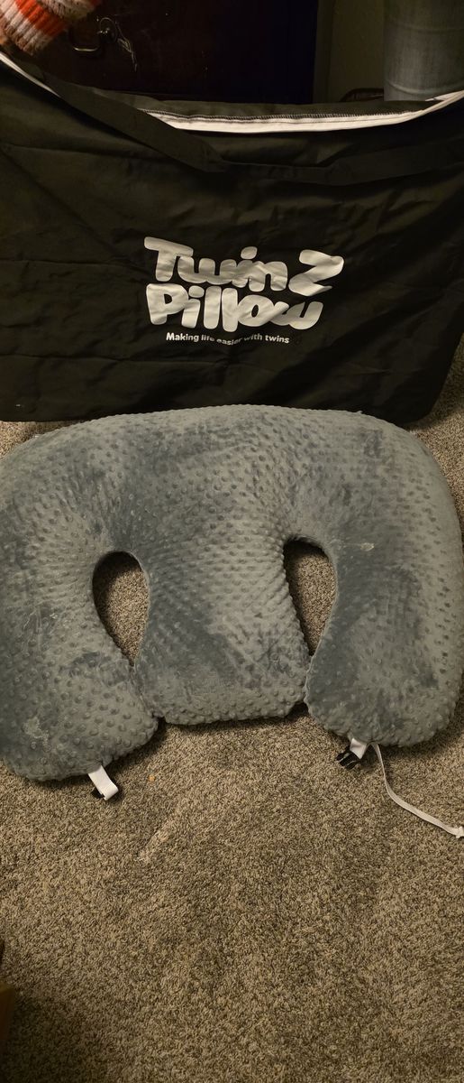 Twin Z Pillow