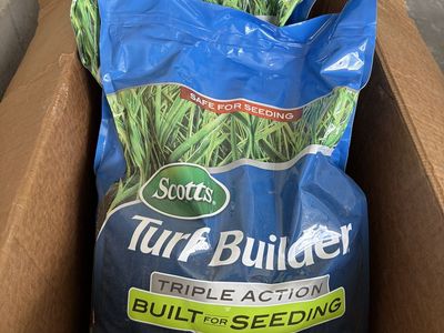 3 bags turf builder 4000 sq ft each $20 for all 3 brand new