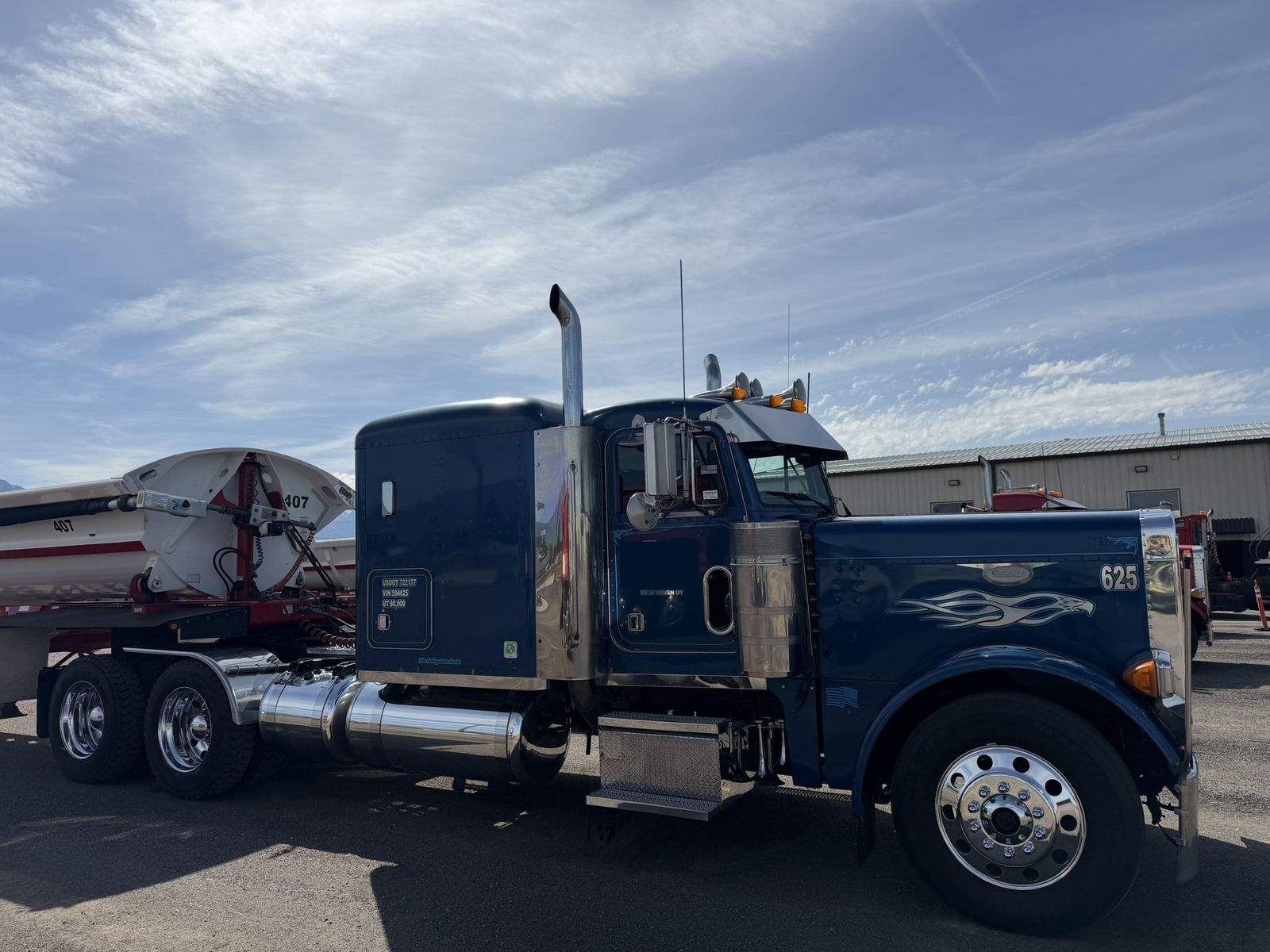 AWESOME! 2003 PETE MODEL 379 60 SLEEPER TRUCK