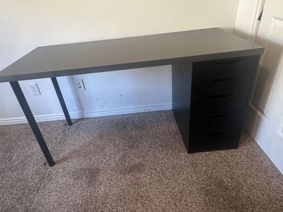 Black Desk with 5-Drawer Storage