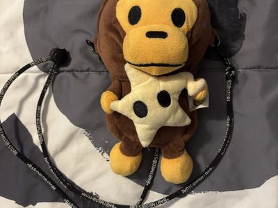 BAPE Baby Milo Plush Phone Bag Pouch Brown with Star Accessory & Adjustable Strap