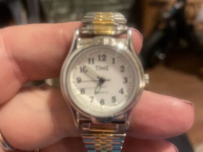 Womens Timex Analog Quartz Watch