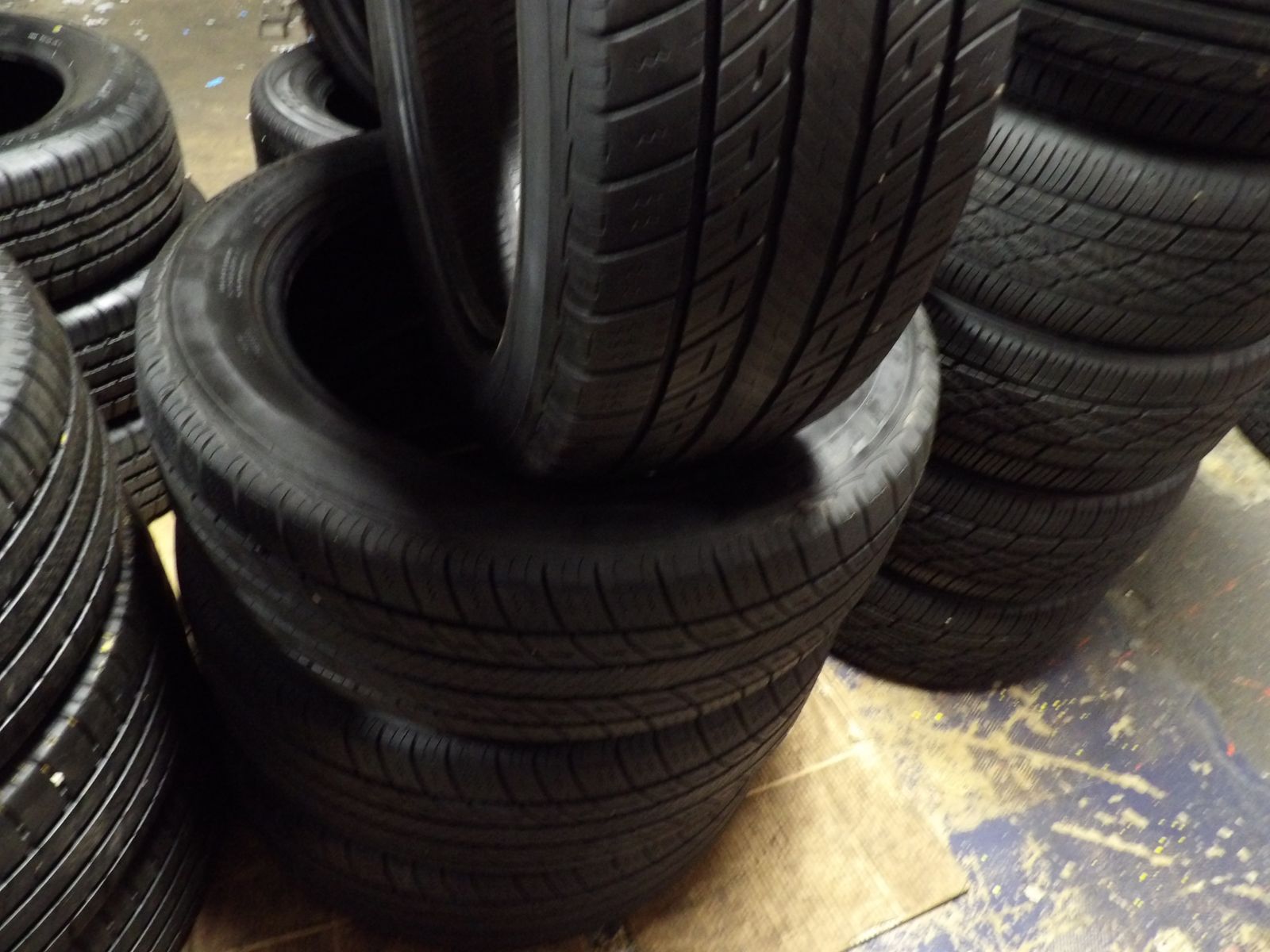 235/55R20 UNIROYAL TIGER PAW SET OF USED TIRES 