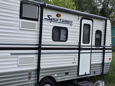 Sportsmen trailer