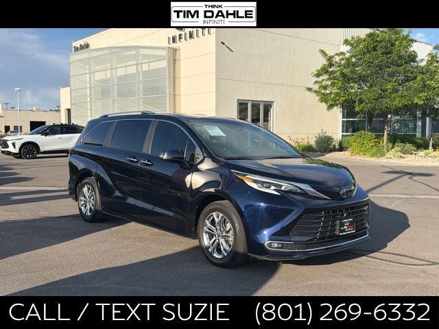 2023 Toyota Sienna Platinum 7-Passenger