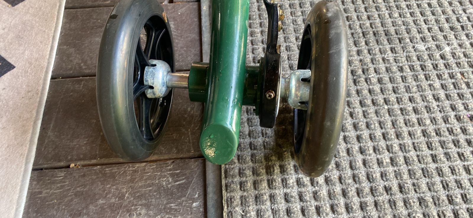 Knees scooter .  Great condition in Ogden