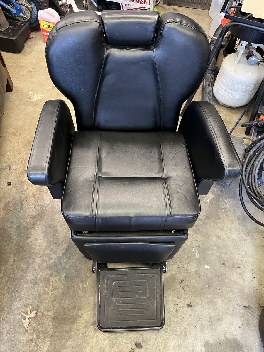 3 salon chairs with recline shampoo chair