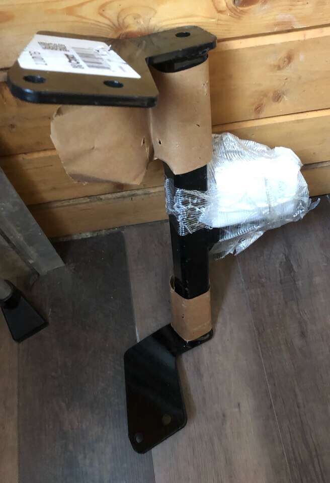 %+ Trailer Hitch Curt 11076 Class 1 for 2000-2005 Volkswagen Passat Sedan, Wagon