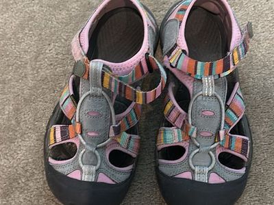 Keen sandals girls size 3