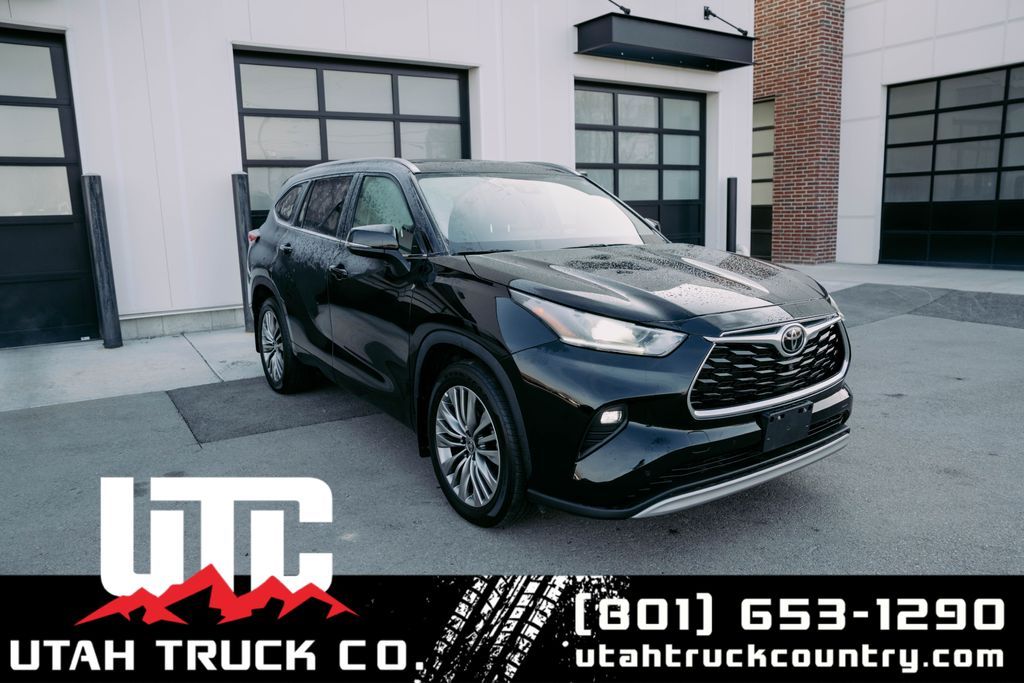 2022 Toyota Highlander Platinum