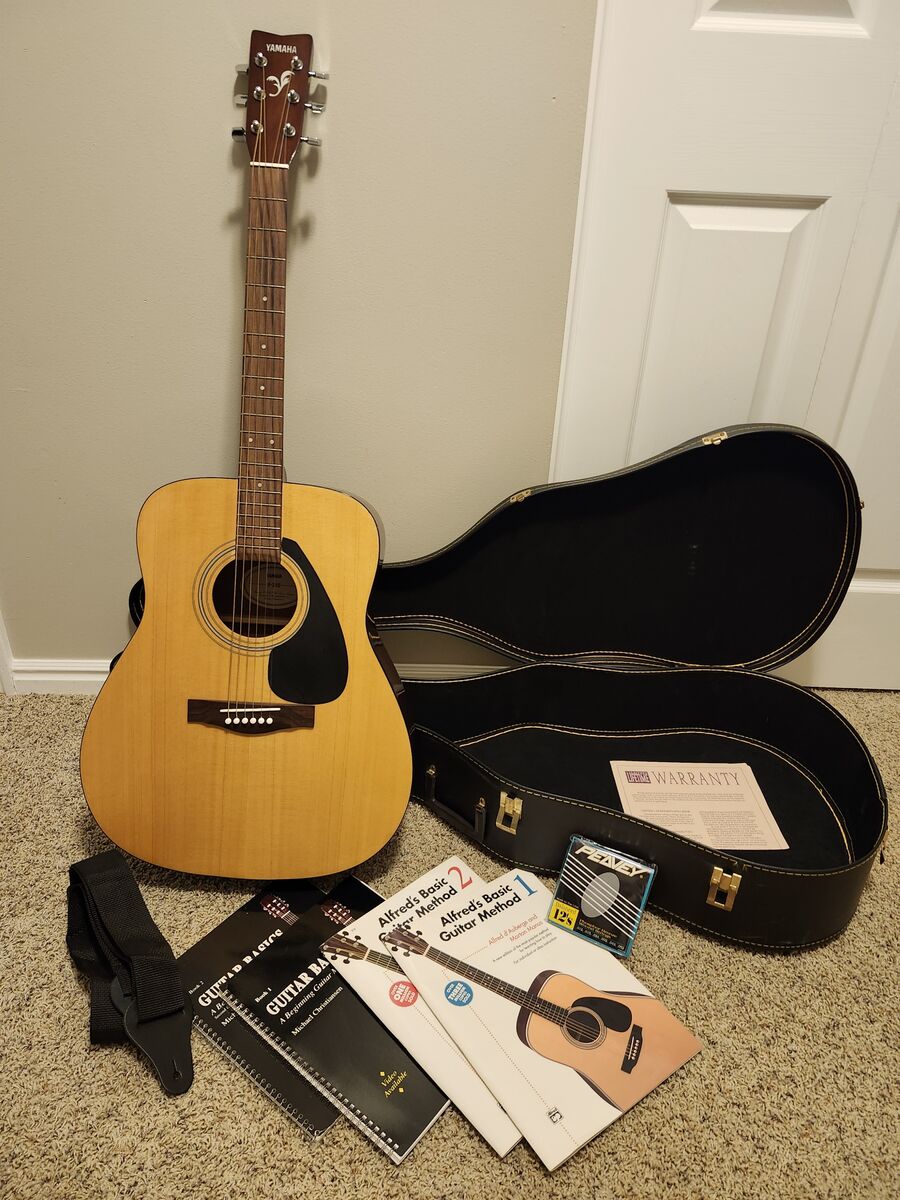 Yamaha F-310 Acoustic Guitar