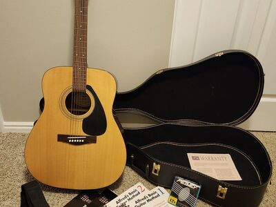Yamaha F-310 Acoustic Guitar