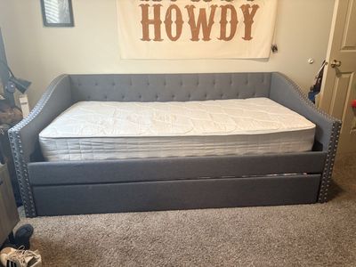 Gray Tufted Daybed with Trundle and Mattresses - Excellent Condition Twin Size