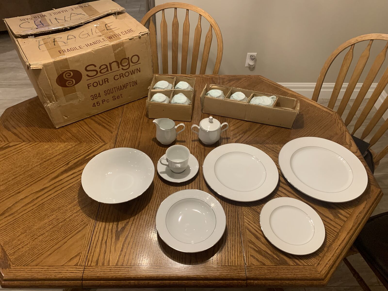Sango Four Crown 45 Piece China Set