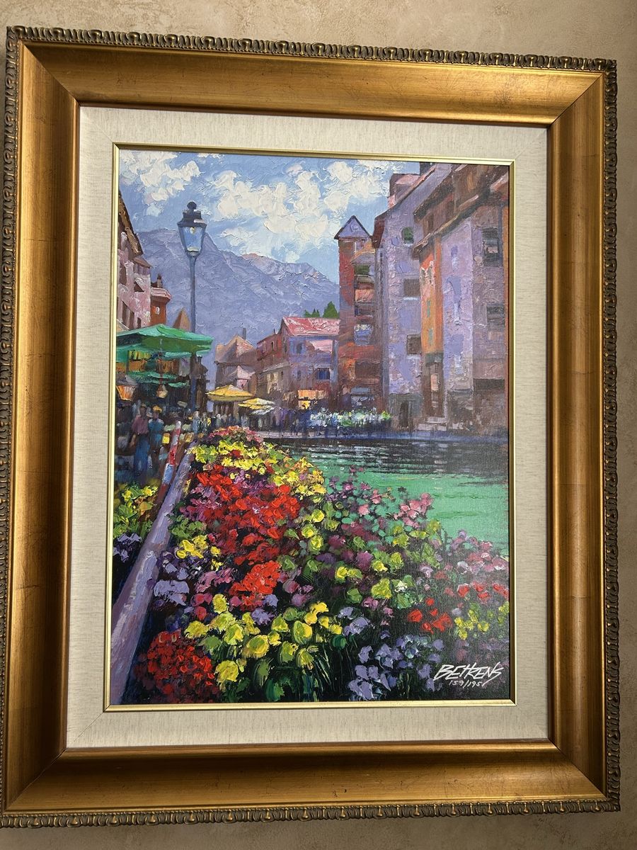 Main image 3